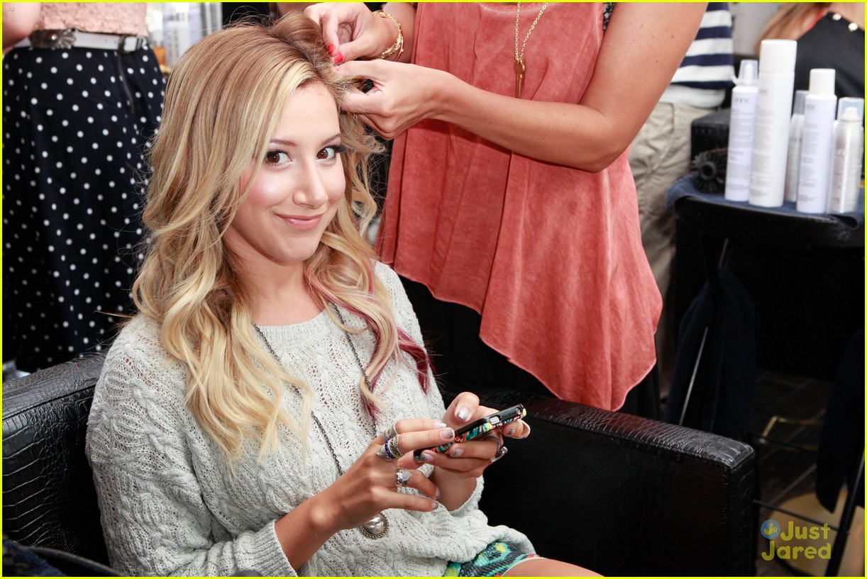 Ashley Tisdale: Colgate Optic Beauty Bar with Janel, Francia & Cassie!