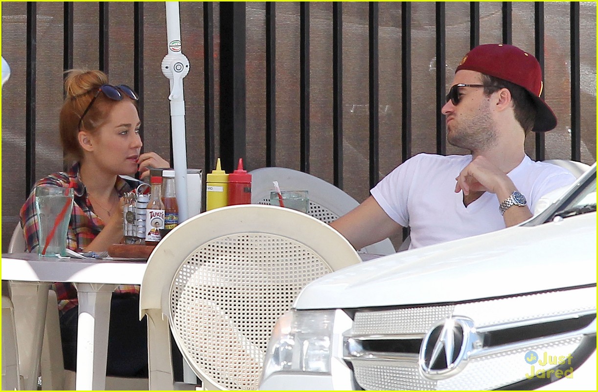 Lauren Conrad Kisses & 'Tell's