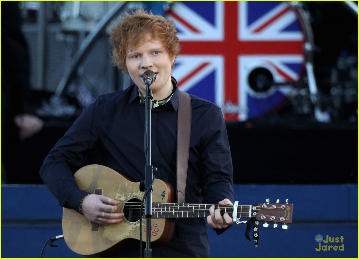 Ed Sheeran Meets The Queen!