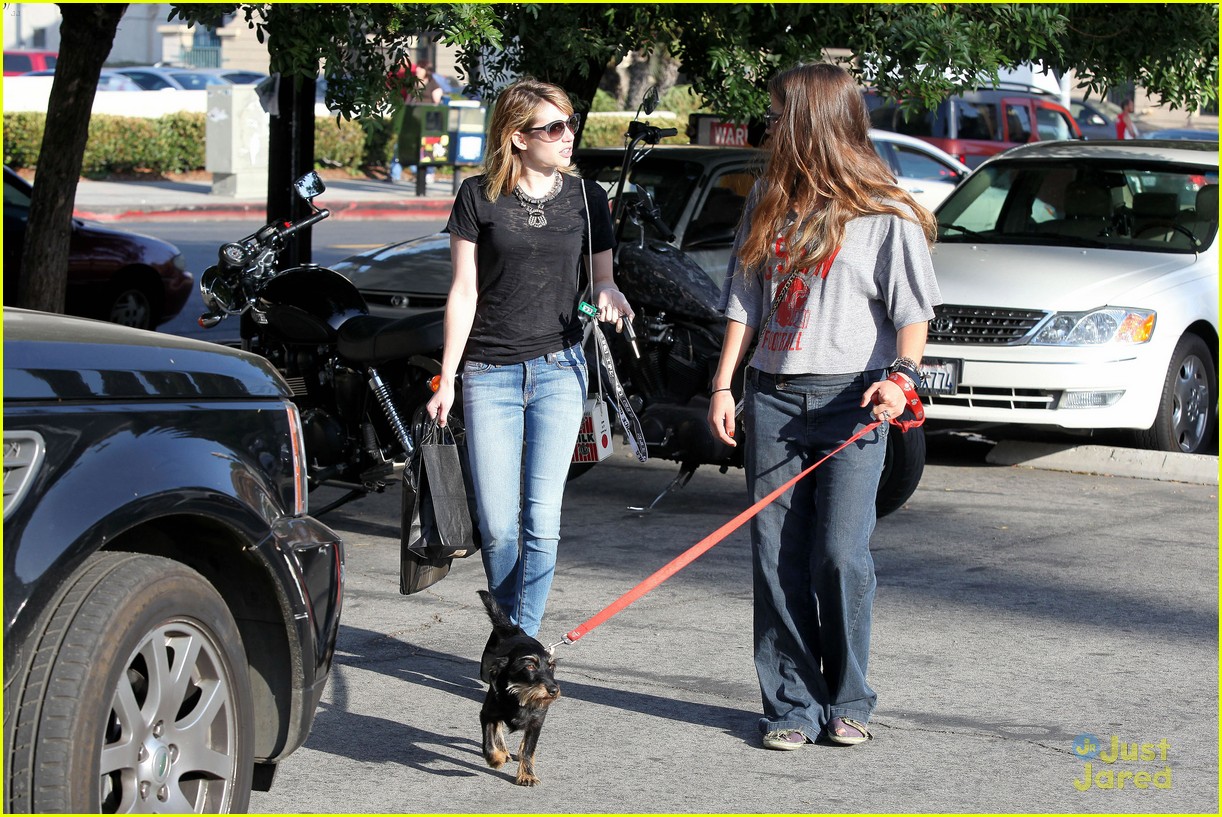 Emma Roberts: Lunchtime in Los Feliz