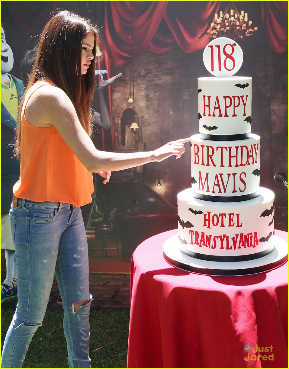 Selena Gomez: 'Hotel Transylvania' Press Day