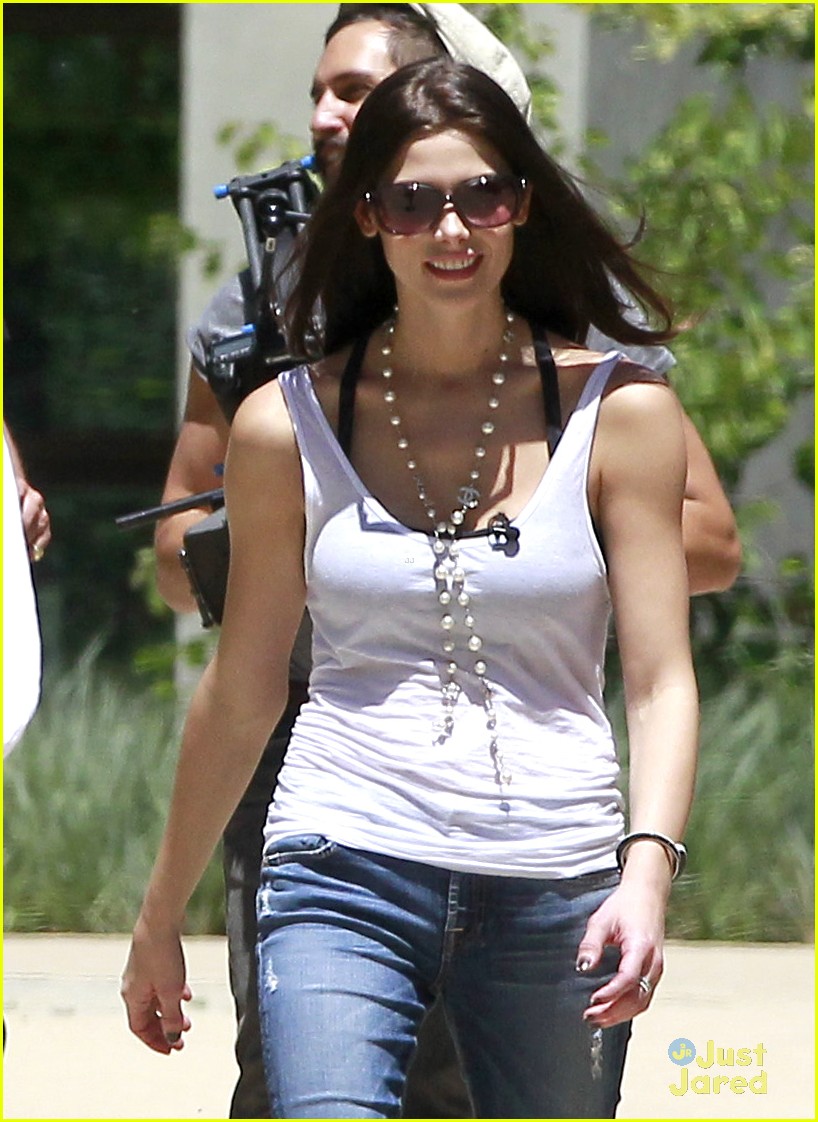Ashley Greene: Thanks For The Votes!