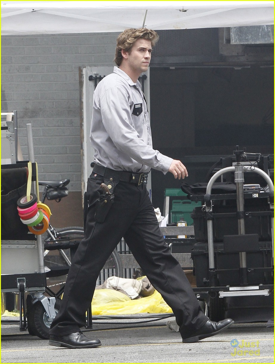 Liam Hemsworth: Filming Day on 'Empire State'