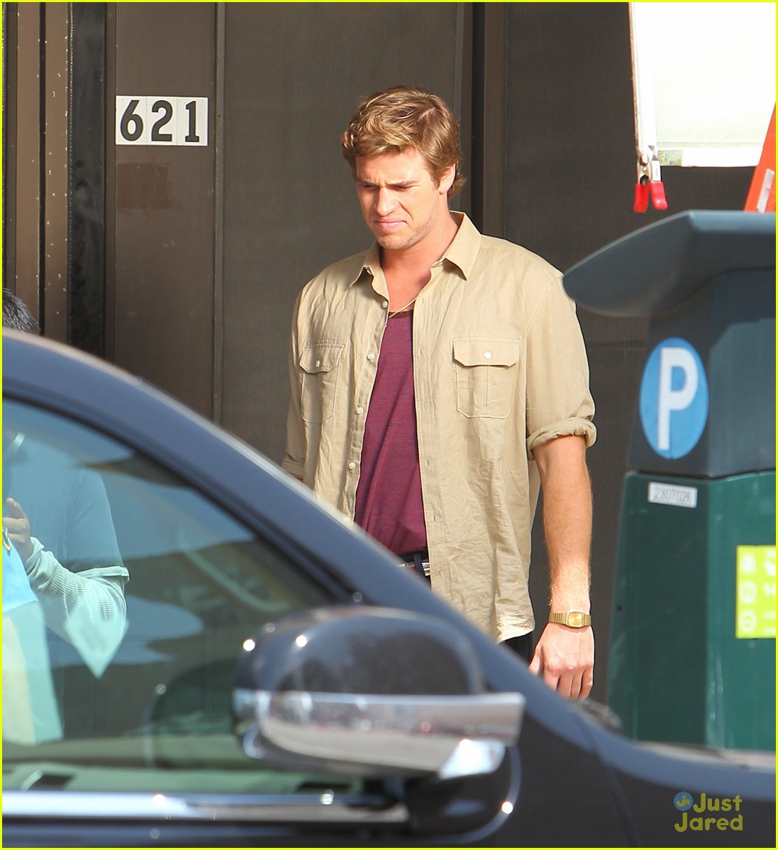 Liam Hemsworth: Filming Day on 'Empire State'