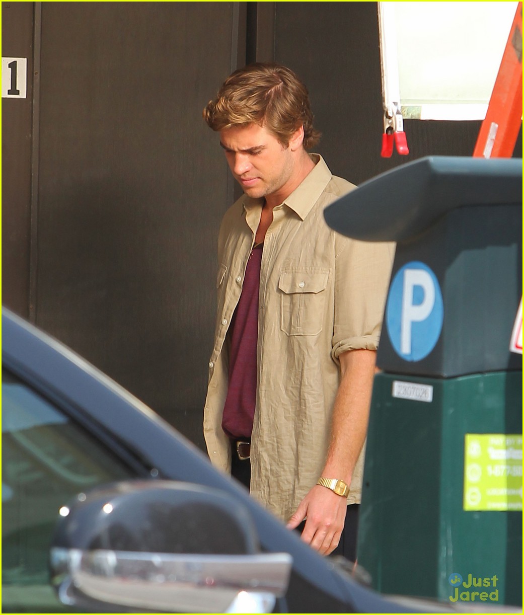 Liam Hemsworth: Filming Day on 'Empire State'