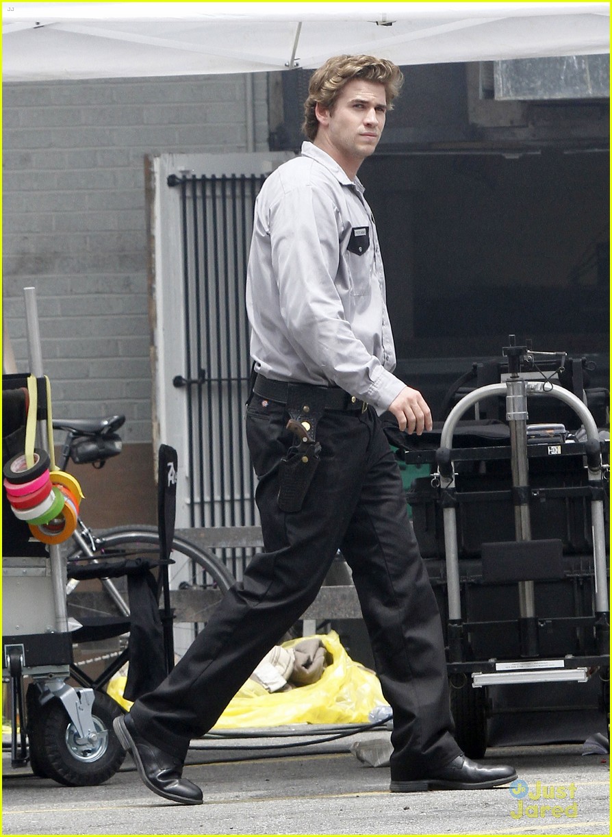 Liam Hemsworth: Filming Day on 'Empire State'