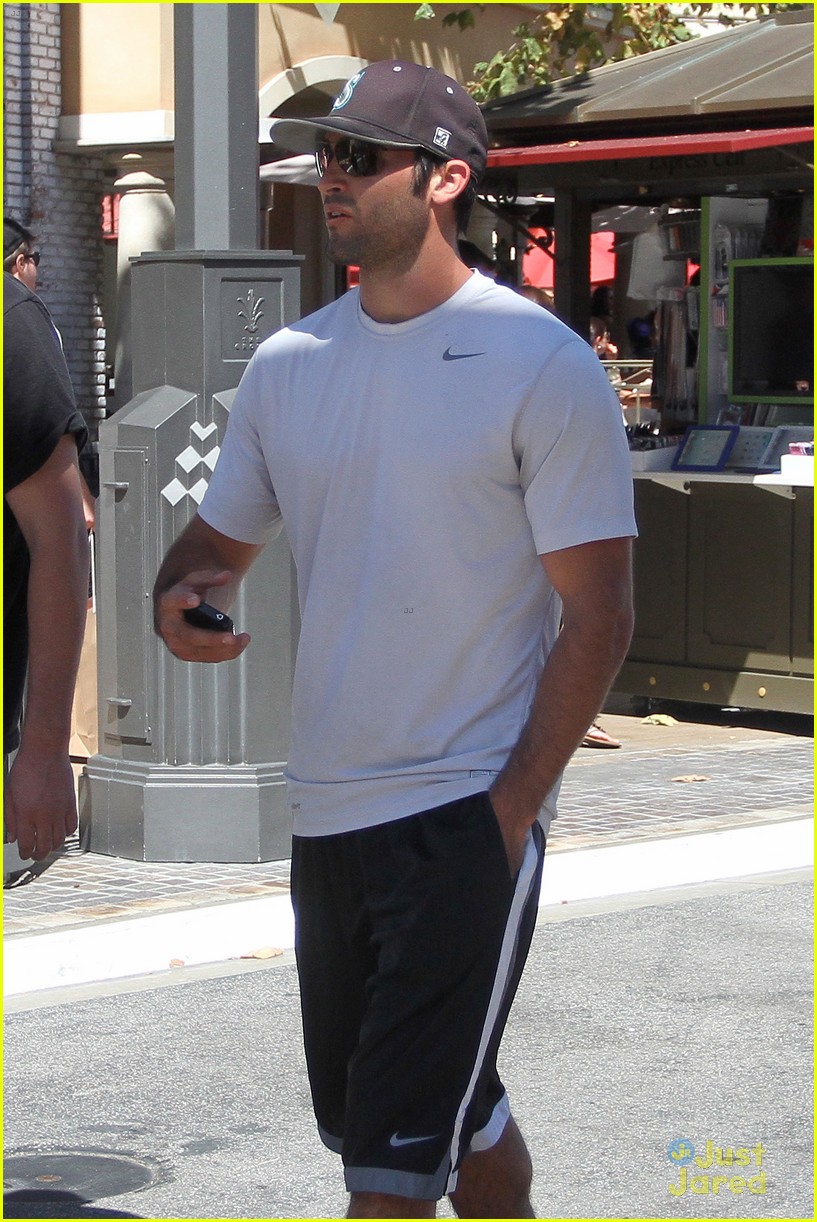 Tyler Hoechlin: What Will Happen to Derek on 'Teen Wolf'?