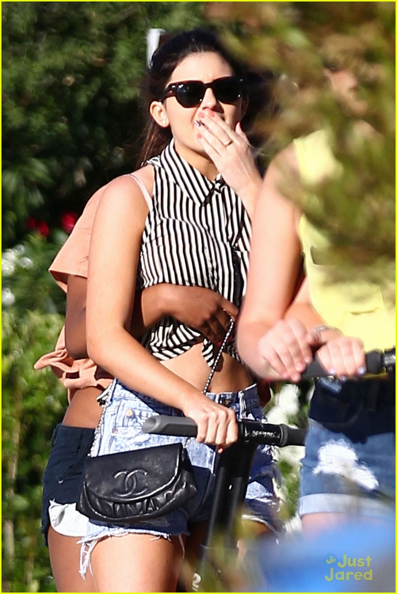 Kendall & Kylie Jenner: Reality Stars Turned Authors!