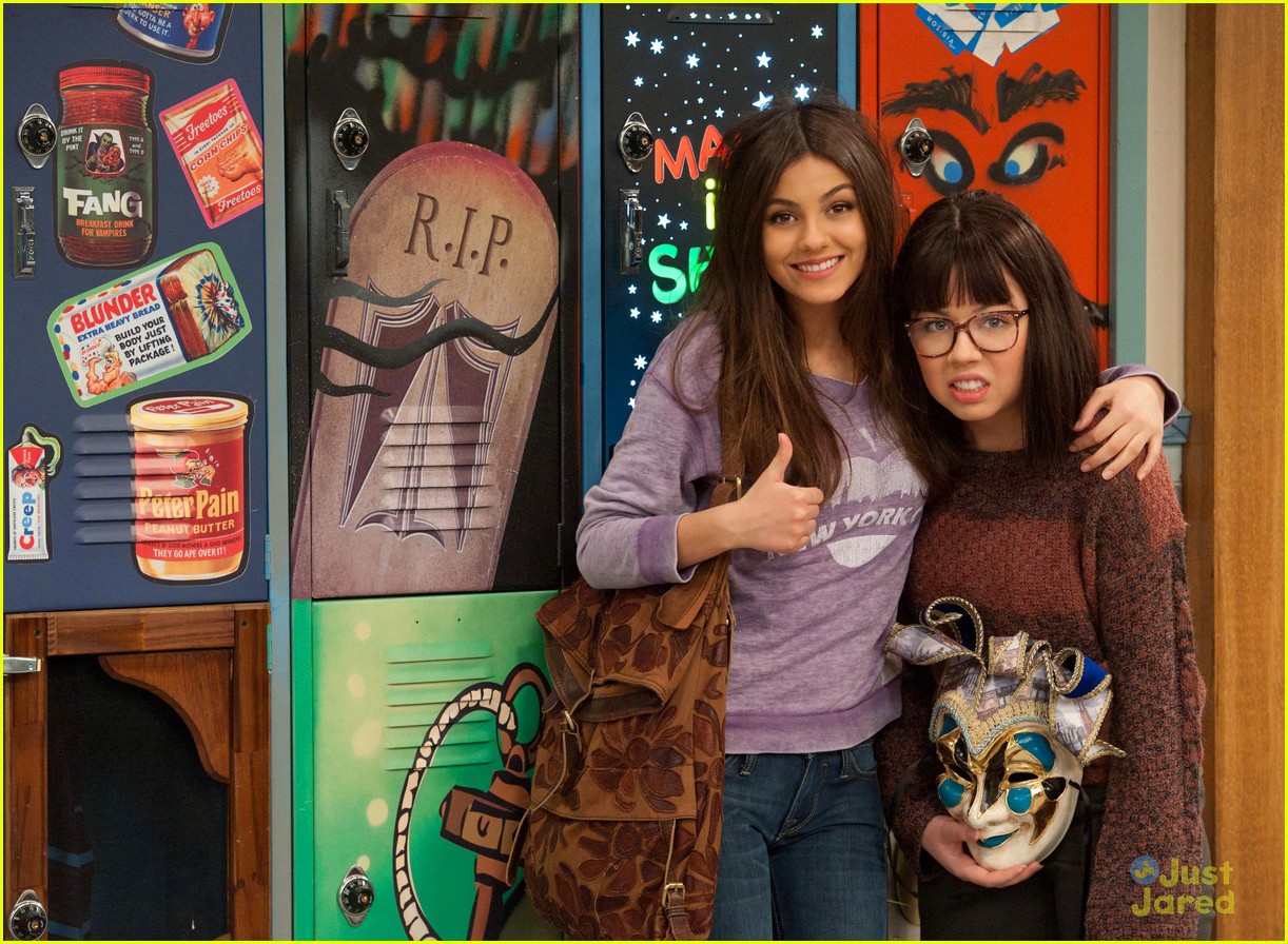 Jennette McCurdy is 'Crazy Ponnie' on 'Victorious'