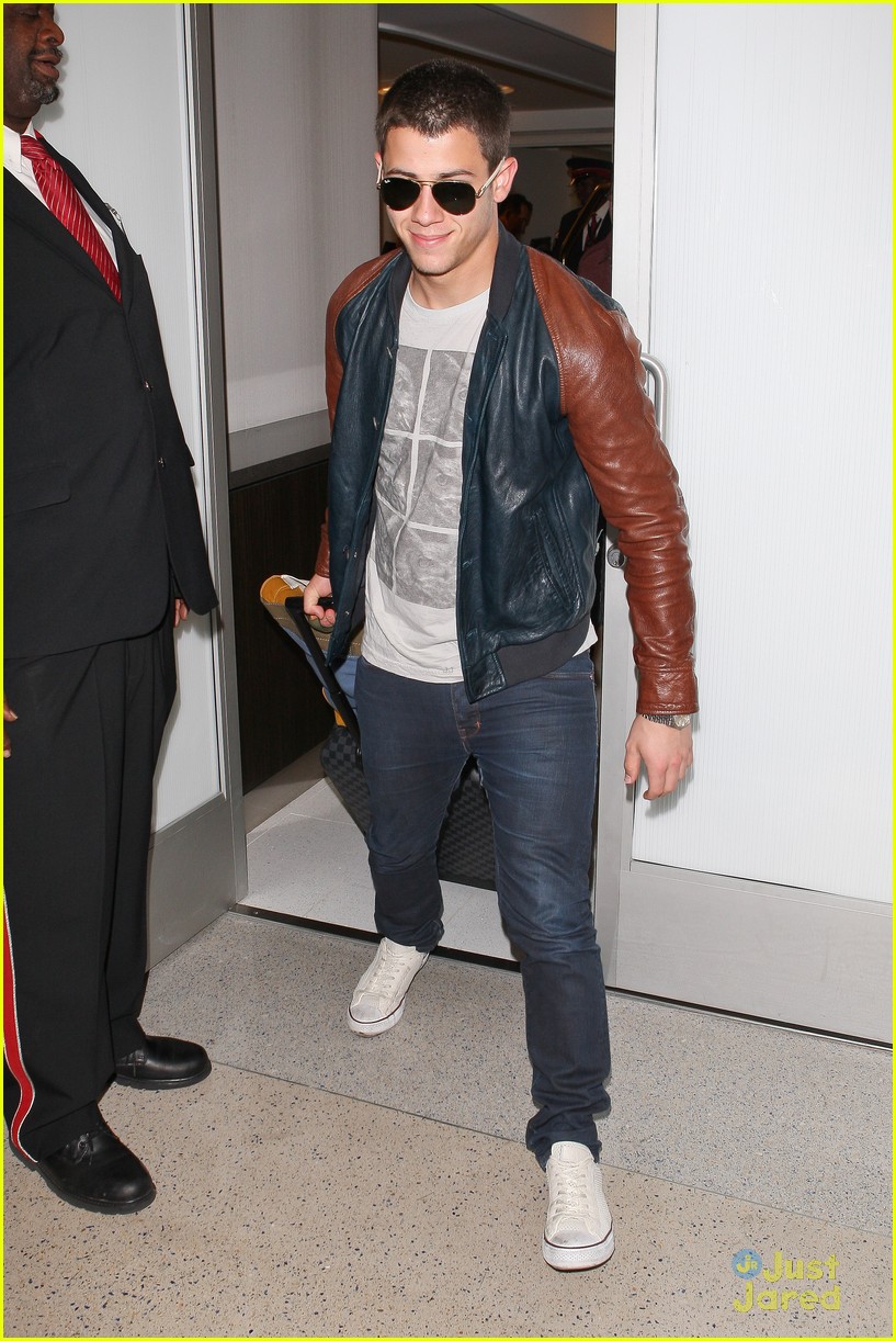 Nick & Joe Jonas: Big Apple Bound