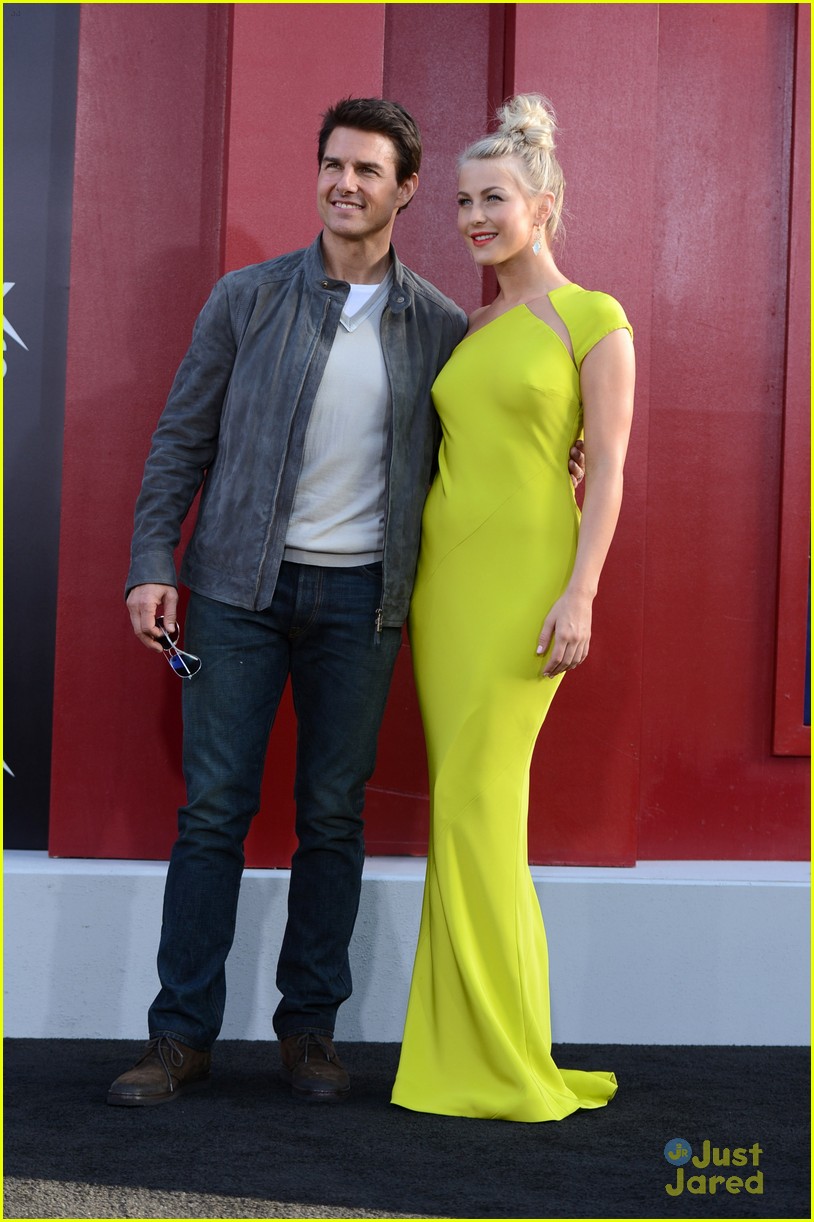 Julianne Hough: 'Rock of Ages' Los Angeles Premiere!