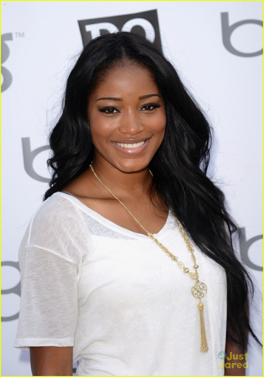Keke Palmer & Cassie Scerbo: HOLA at Heart Helpers