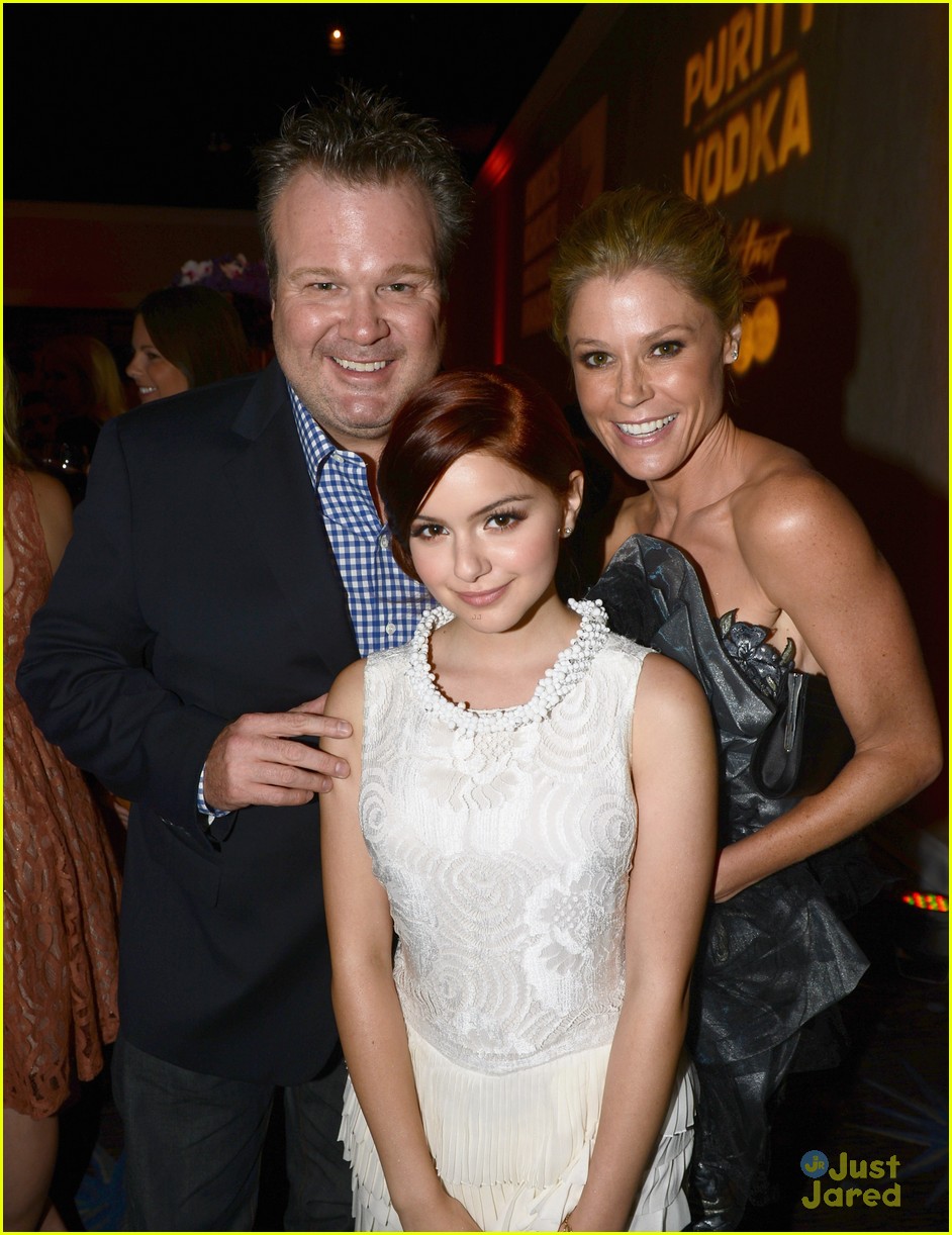 Sarah Hyland: Critics' Choice Television Awards with Ariel & Nolan!