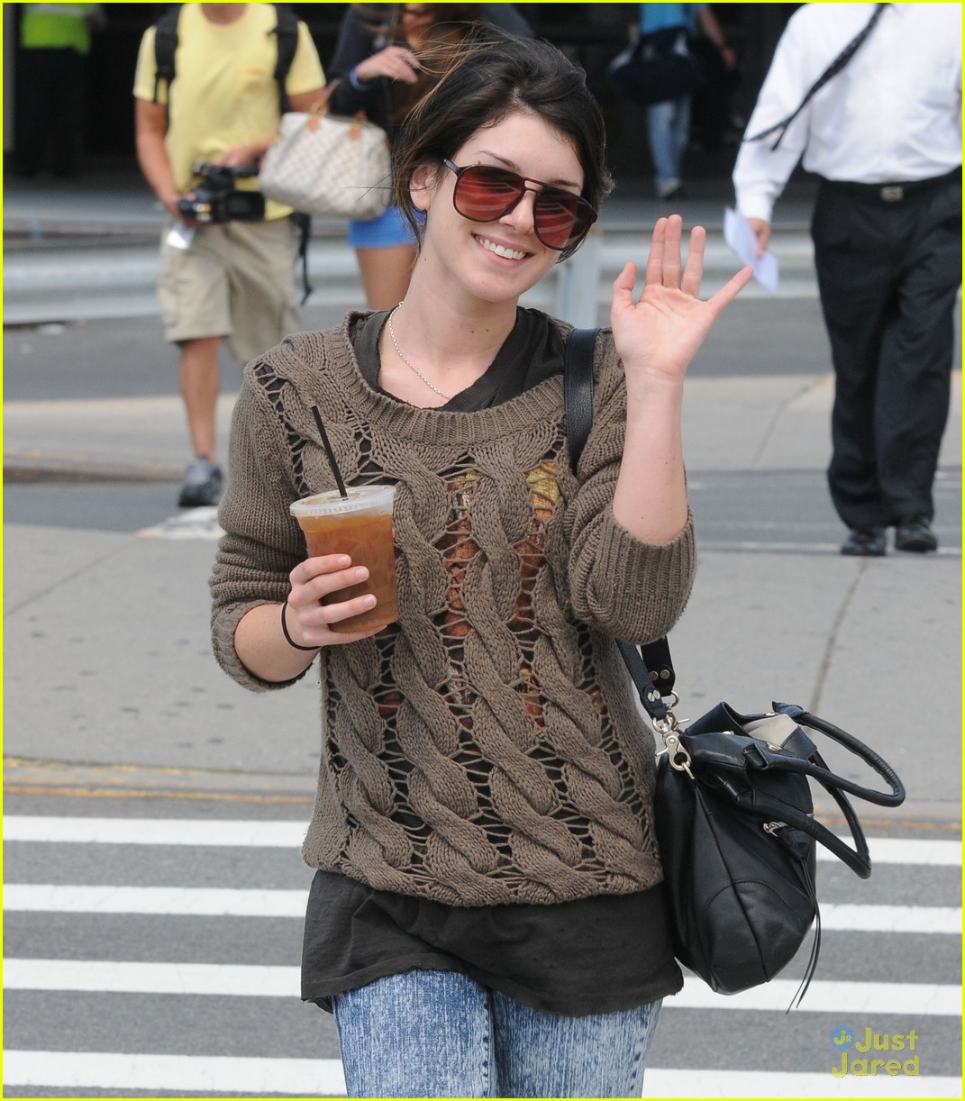 Shenae Grimes' 11 Days of Doing