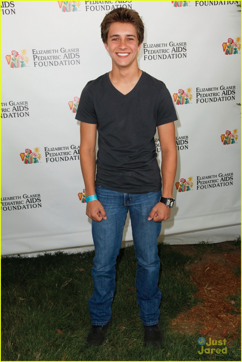 Spencer Boldman & Skai Jackson: Time For Heroes Picnic!
