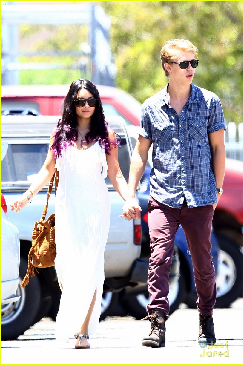 Vanessa Hudgens: Sunday Service with Austin Butler