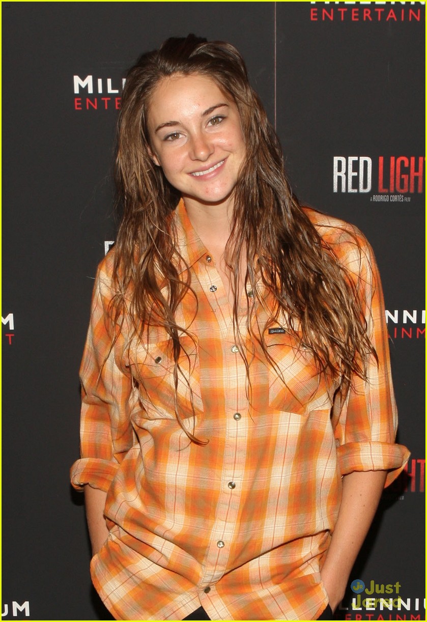 Shailene Woodley: 'Red Lights' Screening