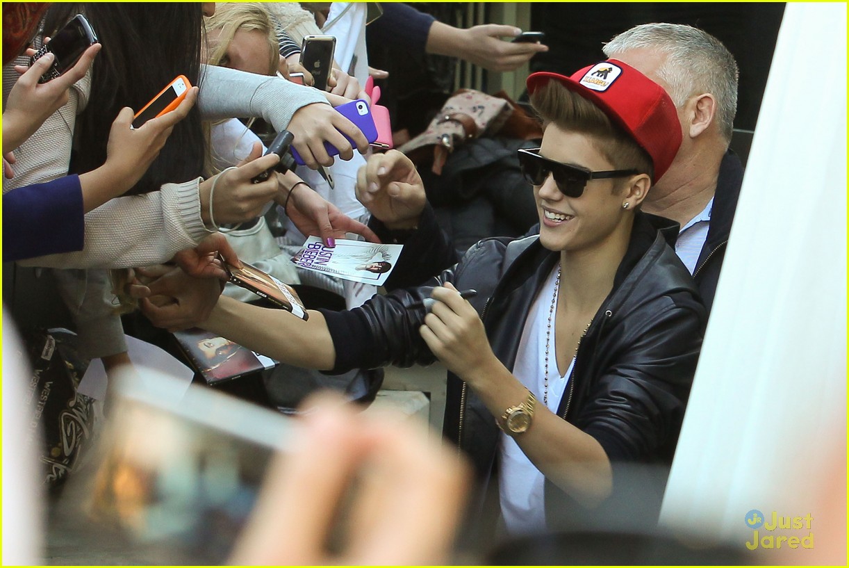 Justin Bieber: Sunrise Concert in Sydney!