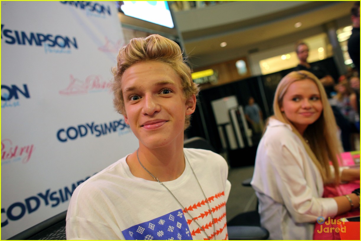 Cody Simpson: Mall of America Meet & Greet!