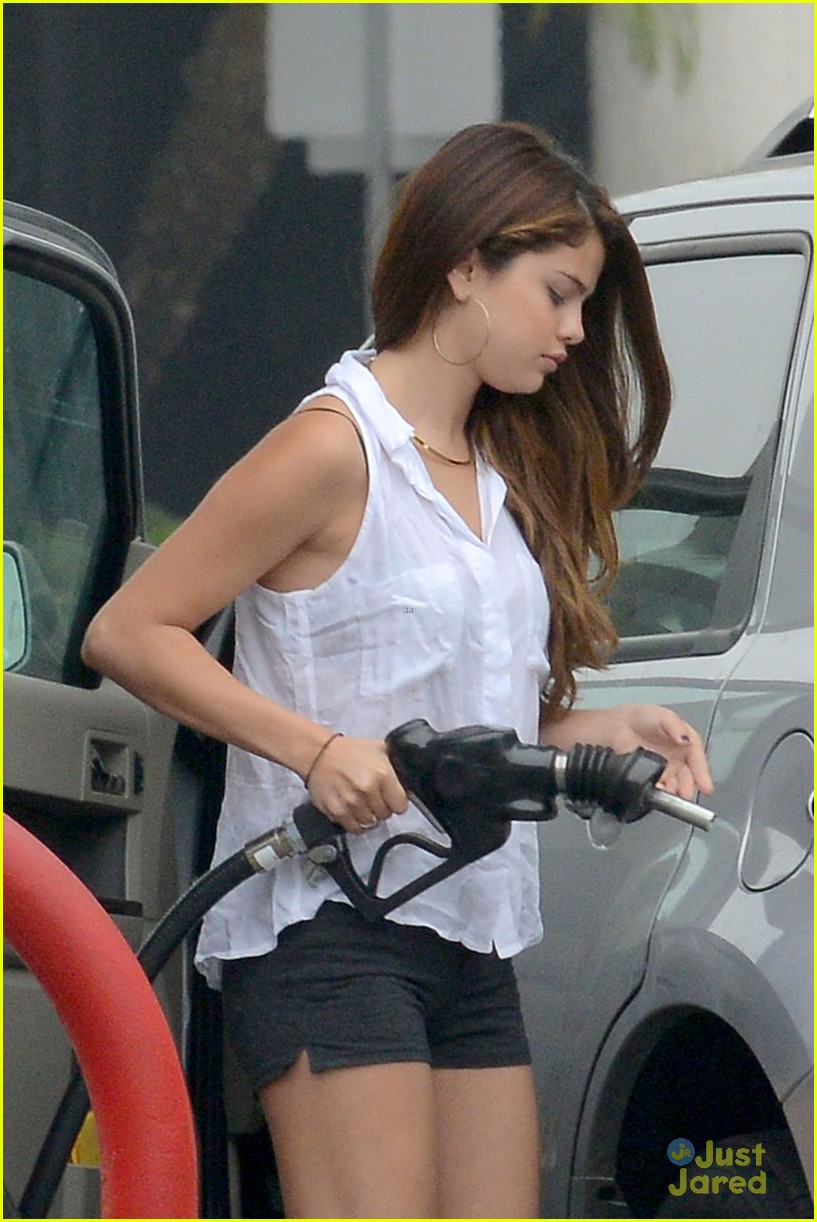 Selena Gomez: Out & About After Break-Up Rumors