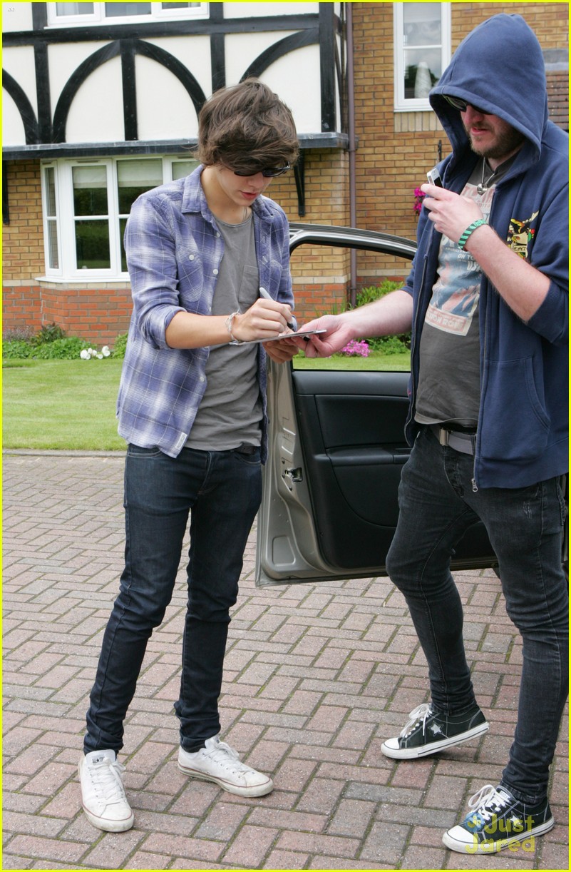 Harry Styles: One Direction's Matchmaker!