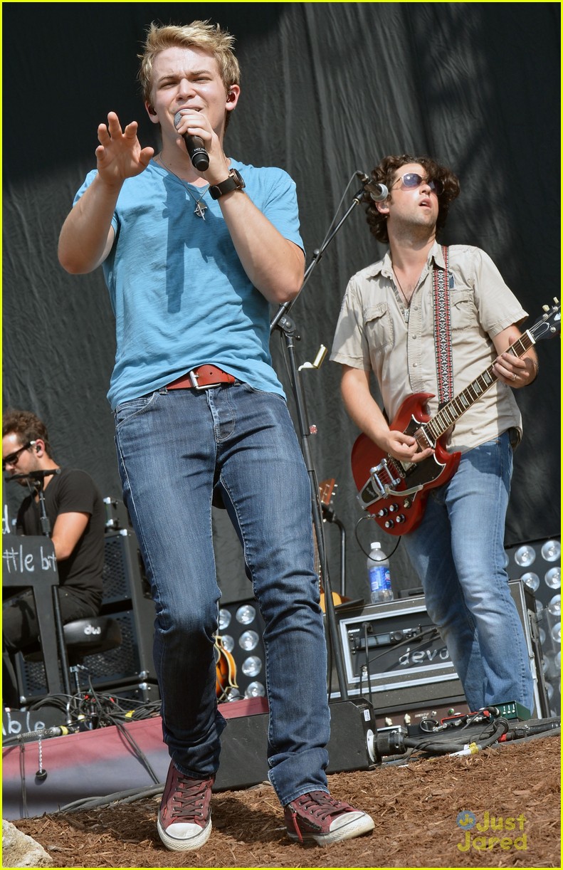 Hunter Hayes To Sing National Anthem on Birthday!