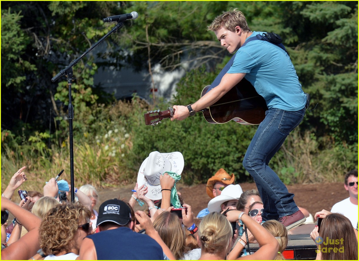 Hunter Hayes To Sing National Anthem on Birthday!