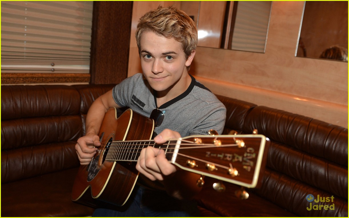 Hunter Hayes To Sing National Anthem on Birthday!