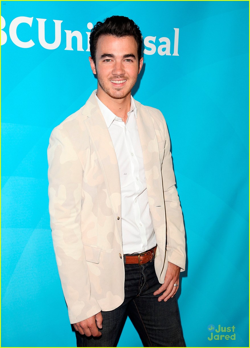 Kevin Jonas: NBC Press Tour with Danielle!