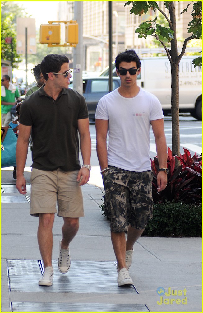 Do You Have Any Questions For Joe Jonas?