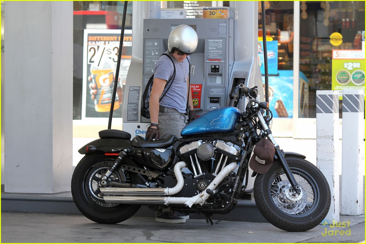 Josh Hutcherson: Fill 'Er Up!
