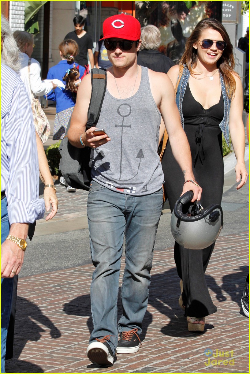 Josh Hutcherson: Philip Seymour Hoffman is 'Epic'