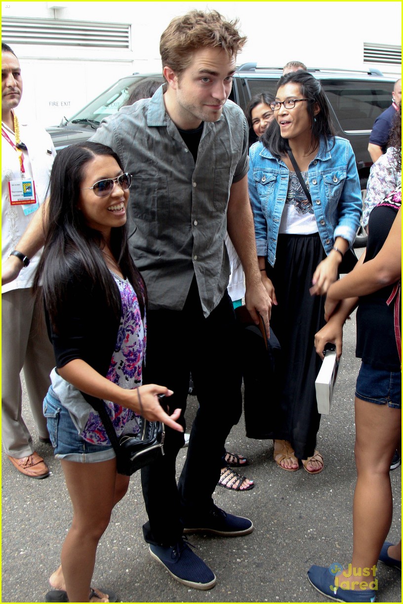 Kristen Stewart & Robert Pattinson: Comic-Con 2012 Arrival