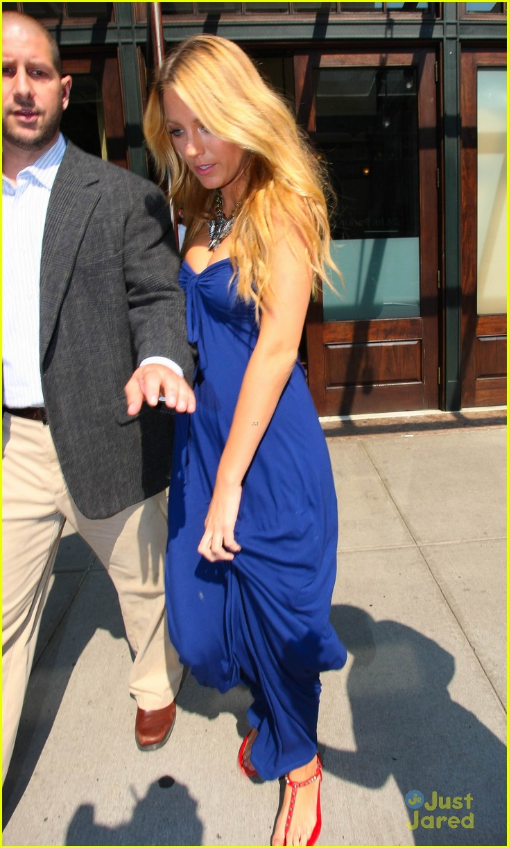 Blake Lively: NYC Blues