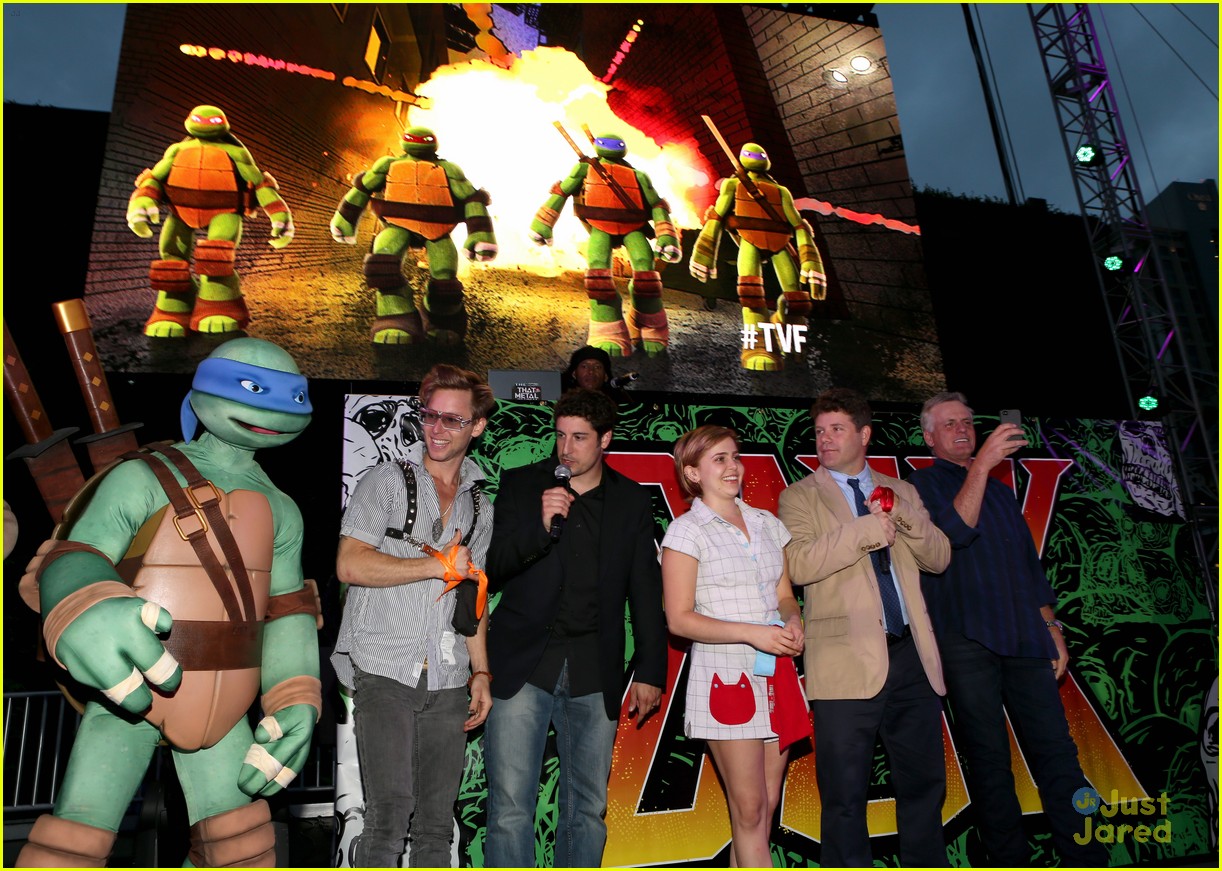 Mae Whitman: Teenage Mutant Ninja Turtles at Comic Con 2012!