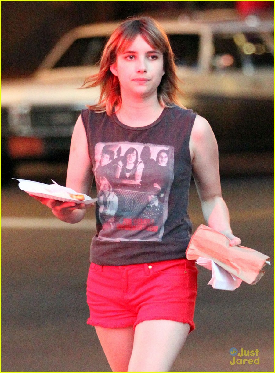 Emma Roberts: NYC Pizza Run!