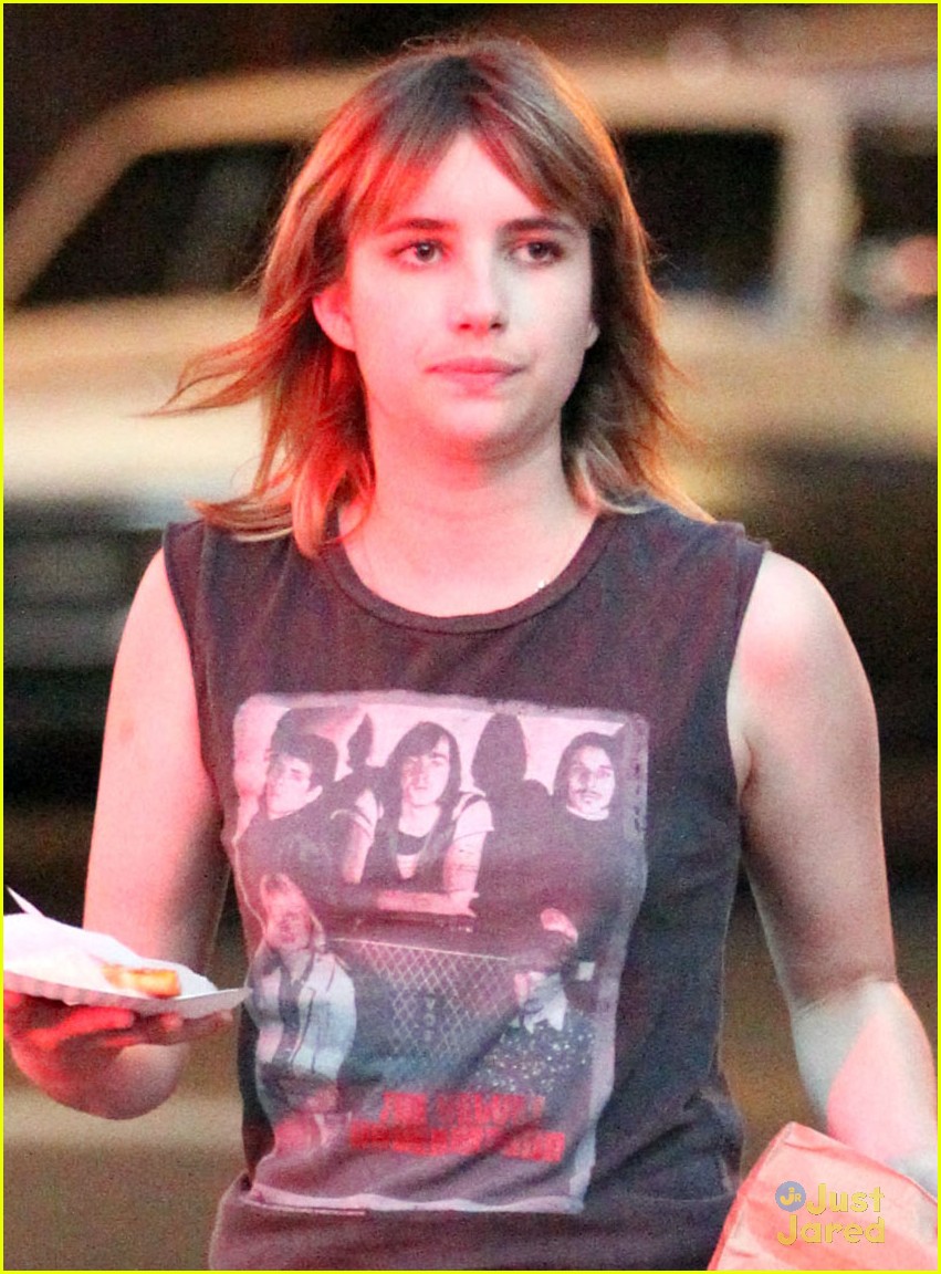 Emma Roberts: NYC Pizza Run!