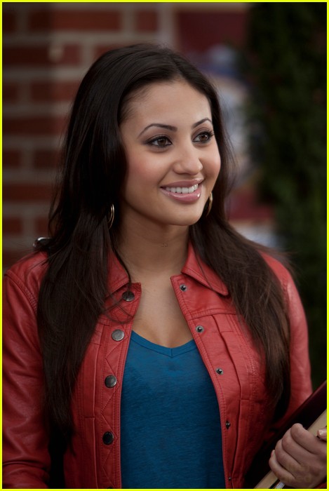 Francia Raisa & Daren Kagasoff: First Day of College on 'Secret Life'