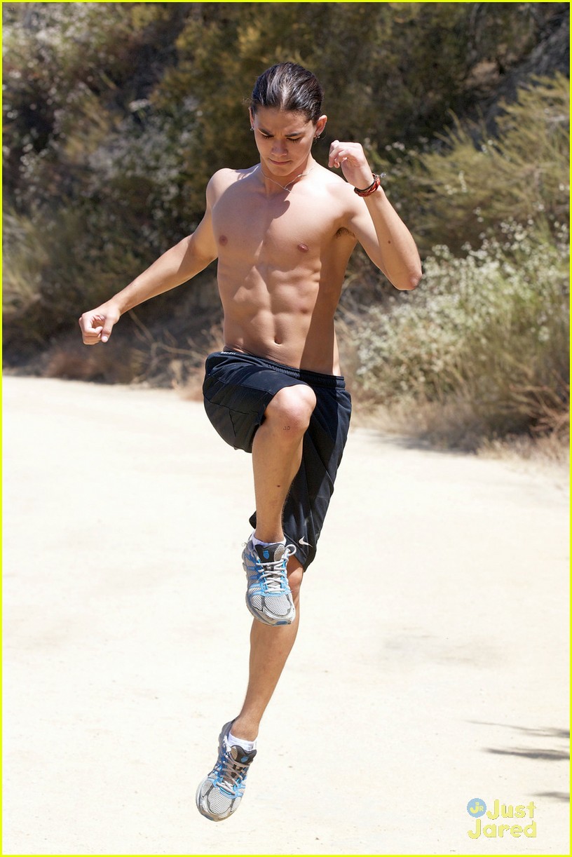 BooBoo Stewart: Shirtless Martial Arts!