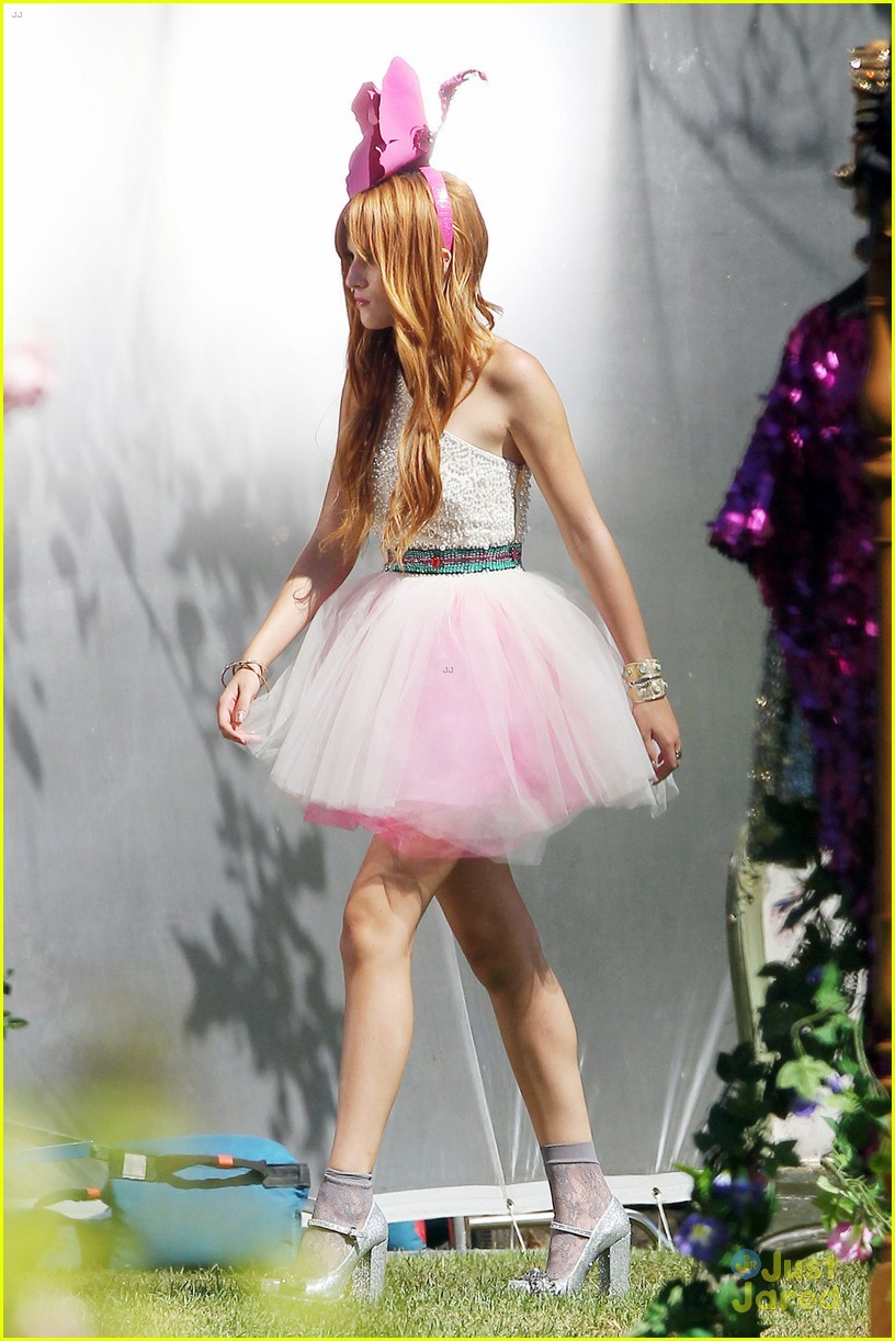 Bella Thorne & Zendaya: 'Shake It Up' Set Pics!