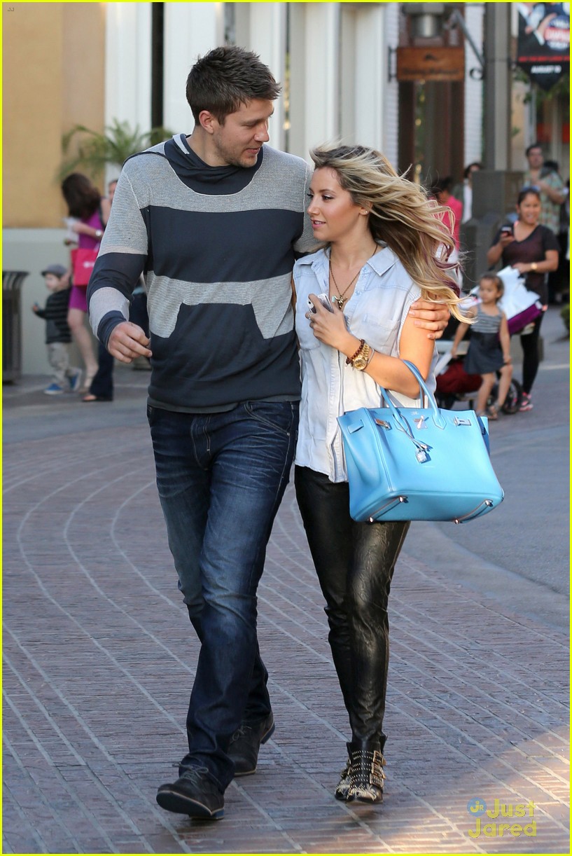 Ashley Tisdale & Scott Speer: The Grove Sweethearts