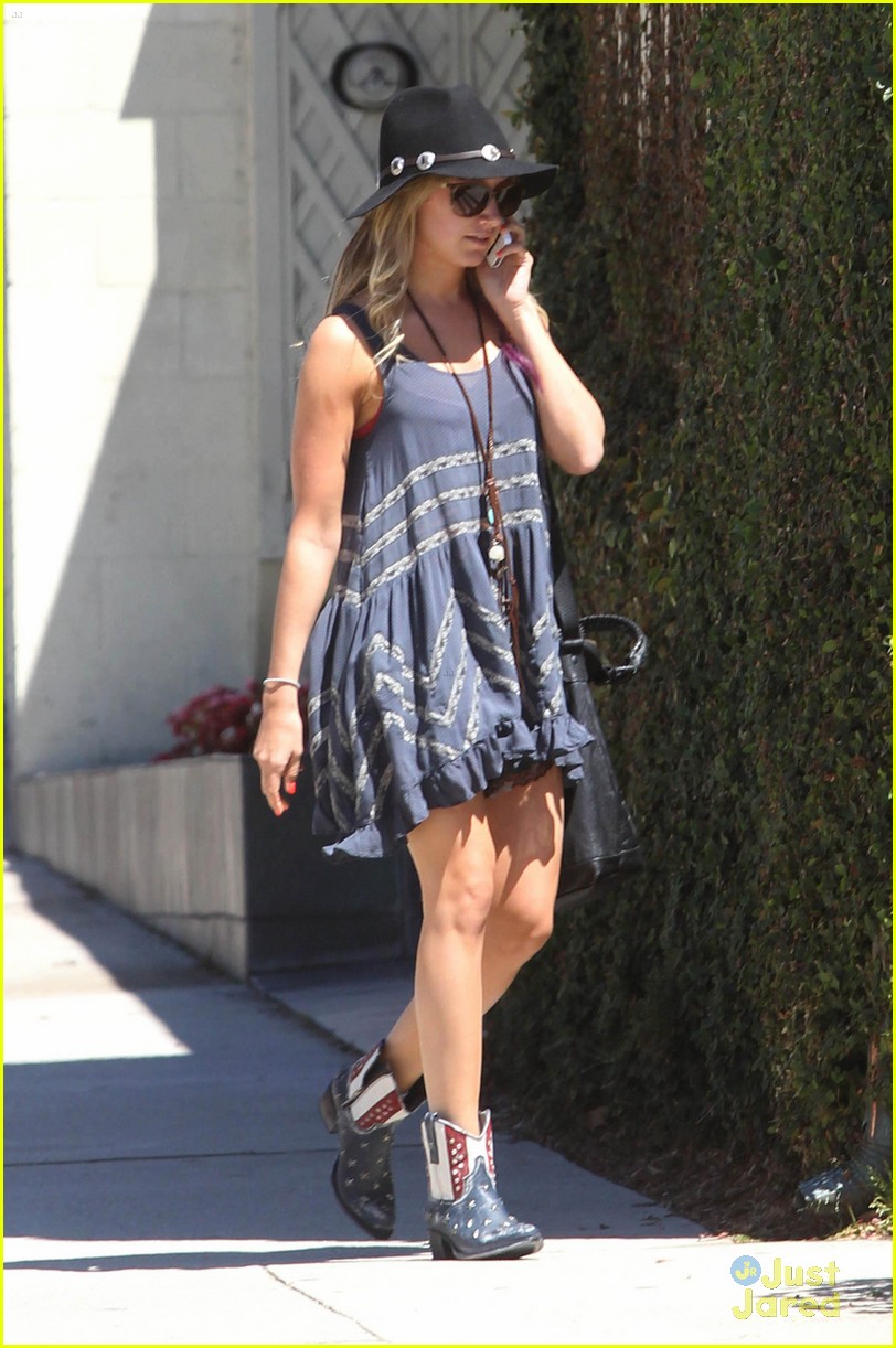Ashley Tisdale: Recording Studio Session