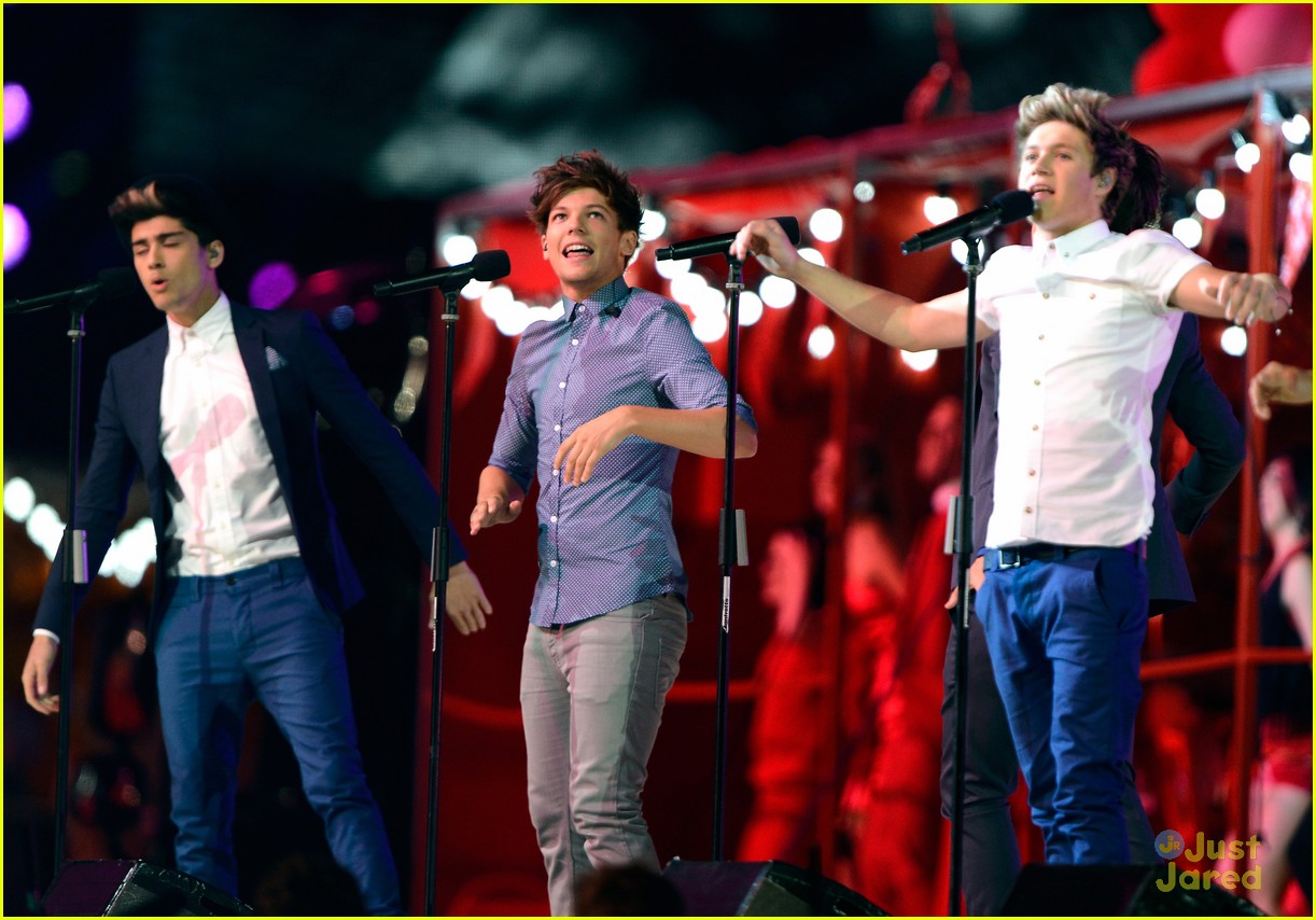 One Direction: 2012 Olympics Closing Ceremonies!