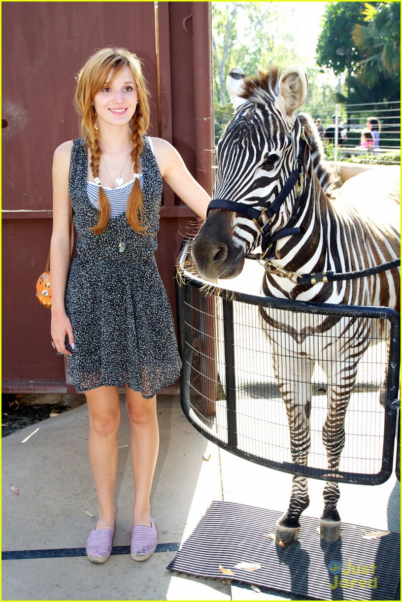 Bella Thorne: San Diego Zoo with Tristian Klier