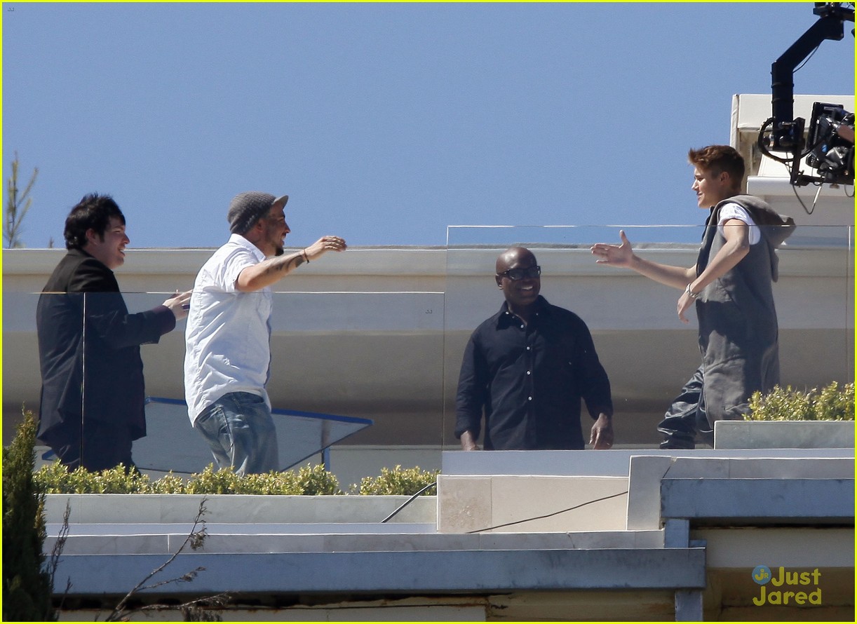 Justin Bieber Meets Up with L.A. Reid