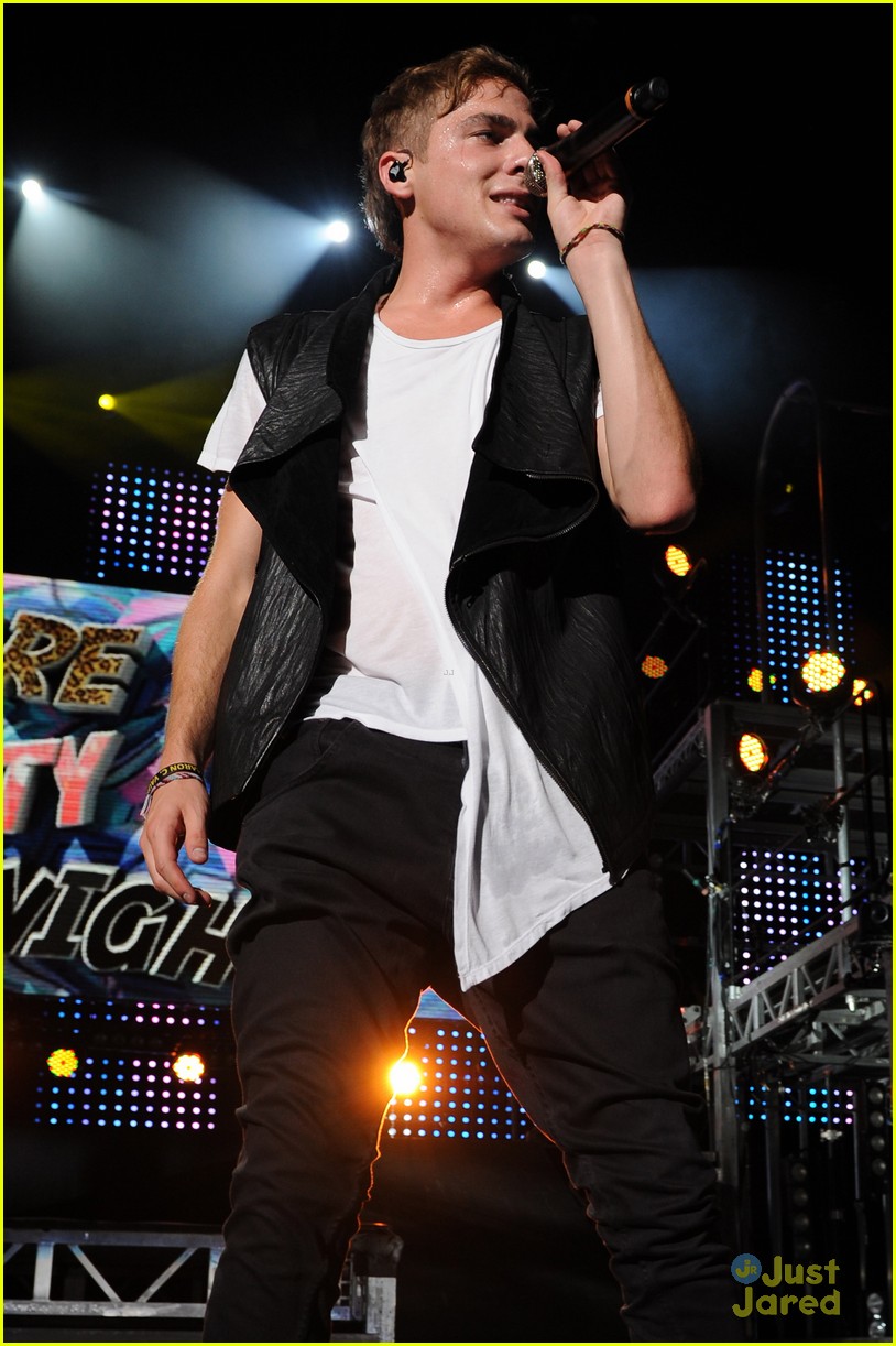 Big Time Rush Make It Rain in West Palm Beach