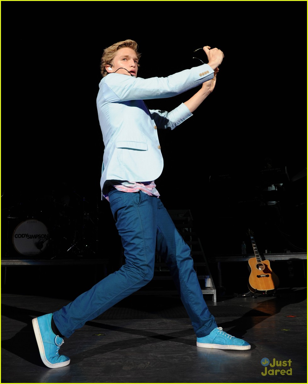Cody Simpson: Off To Tour with Justin Bieber!