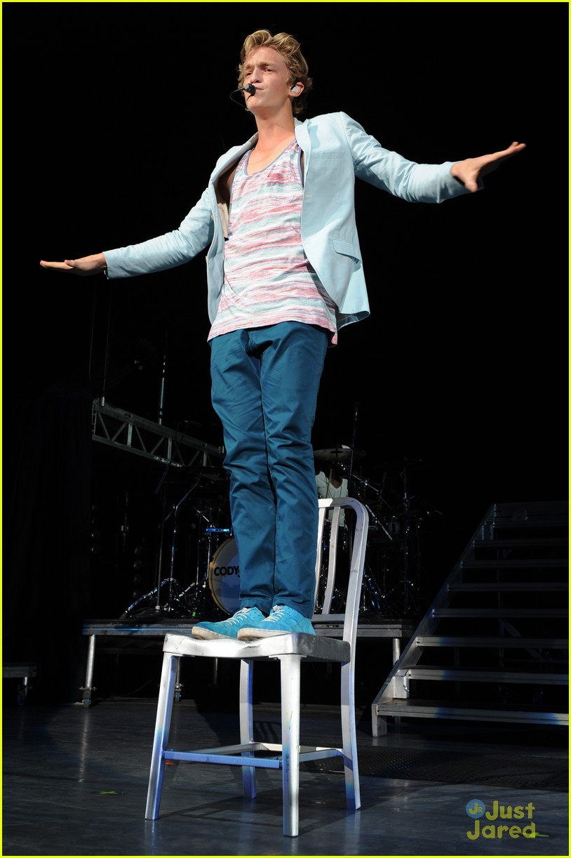Cody Simpson: Off To Tour with Justin Bieber!