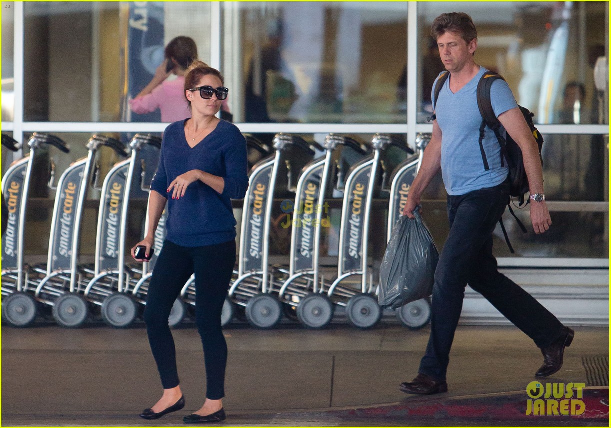 Lauren Conrad: Two Phones At LAX Airport