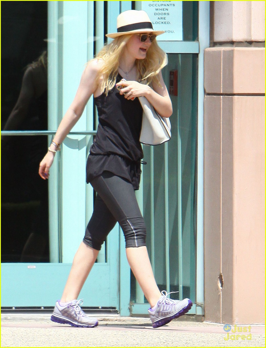 Dakota Fanning: Weekend Workout with Mom Joy